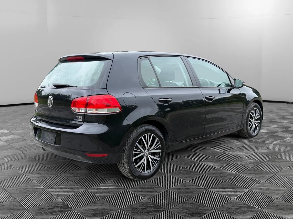 VW GOLF DSG *LOW KM* - Image 5