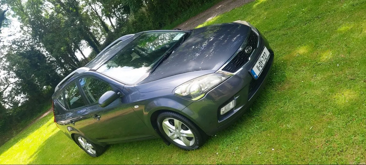 Kia Ceed 2011 - Image 1