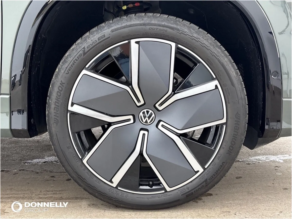 Volkswagen Tayron Diesel Estate R-Line - Image 5