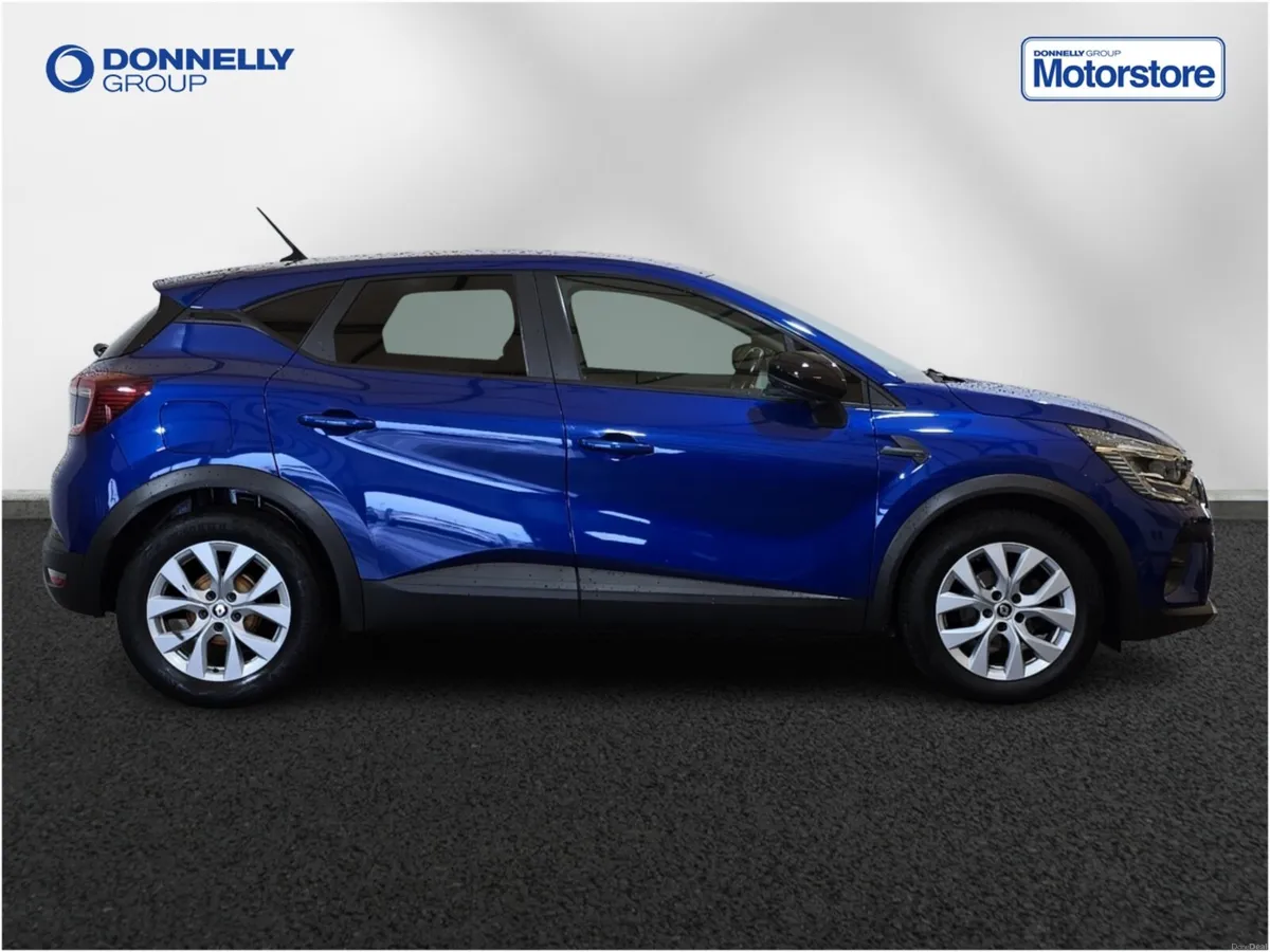 Renault Captur Hatchback Iconic - Image 3