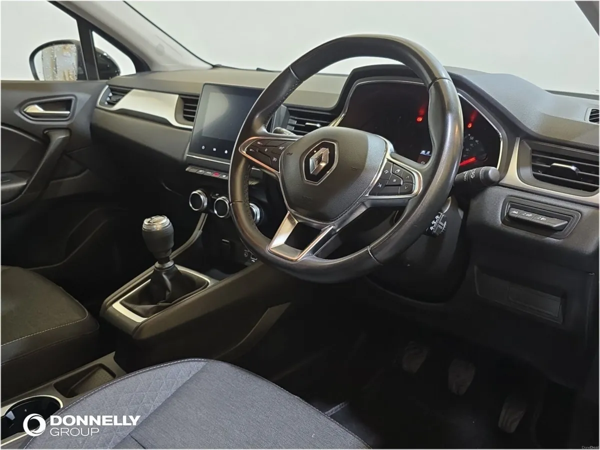 Renault Captur Hatchback Iconic - Image 4