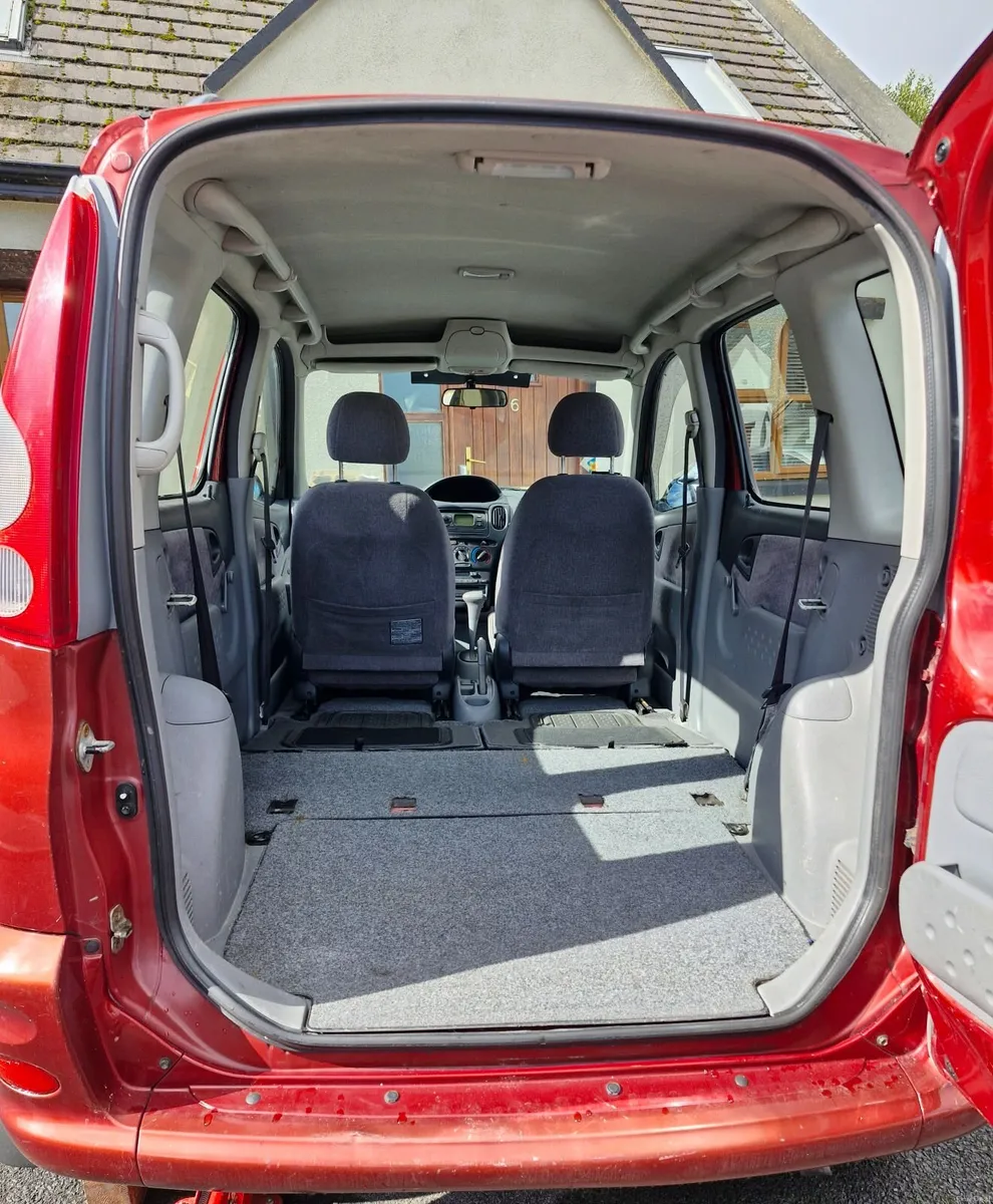 2000 Toyota Yaris Verso - Image 5