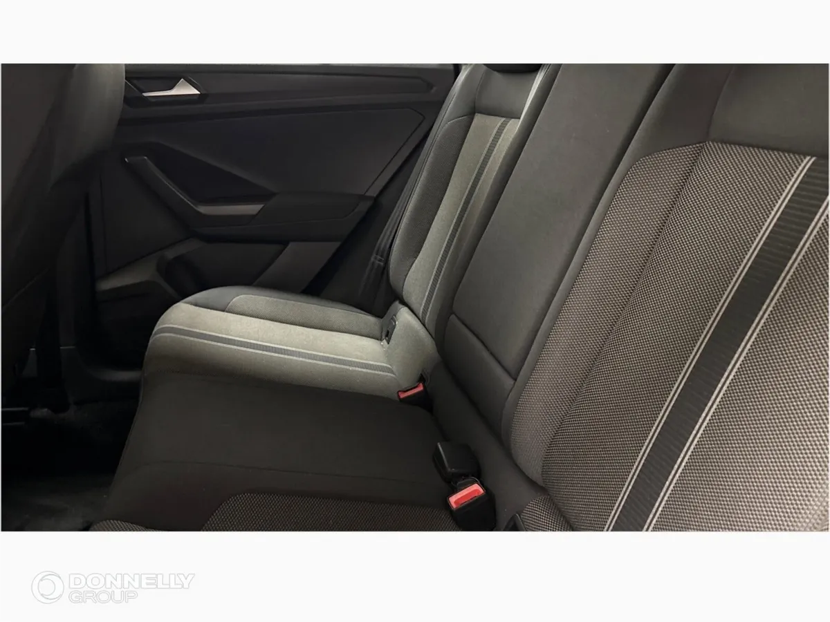 Volkswagen T-roc Hatchback SE - Image 6