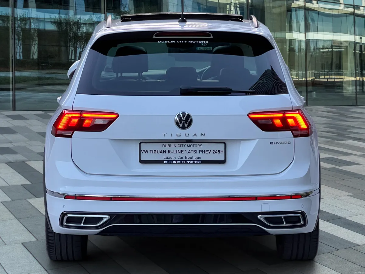 Volkswagen Tiguan R-Line 1.4TSI PHEV *Panroof* - Image 6