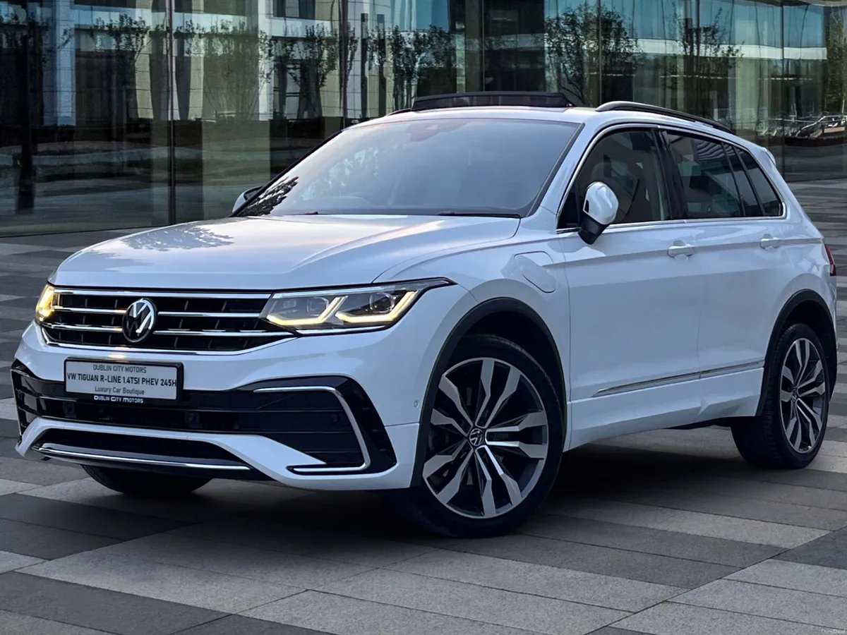 Volkswagen Tiguan R-Line 1.4TSI PHEV *Panroof* - Image 3
