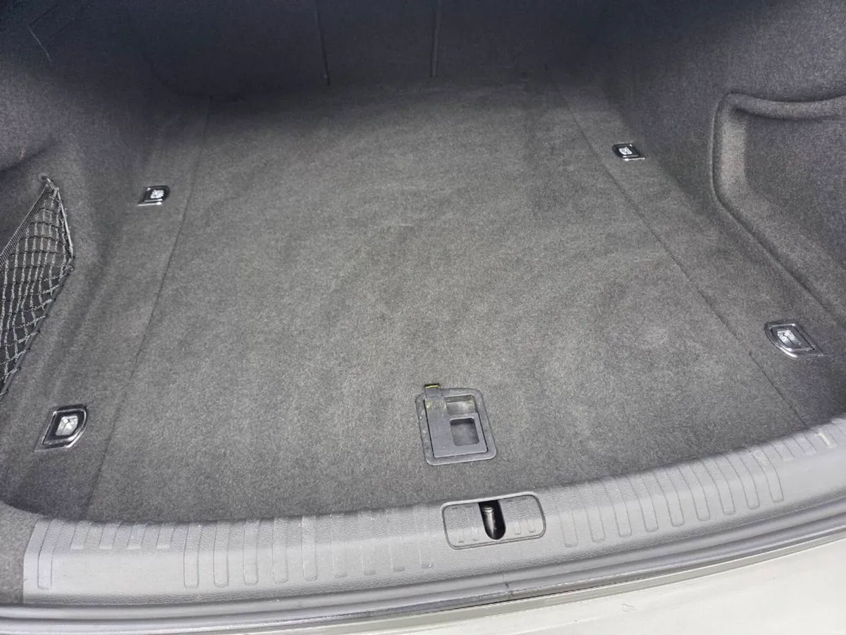 Car - Image 3
