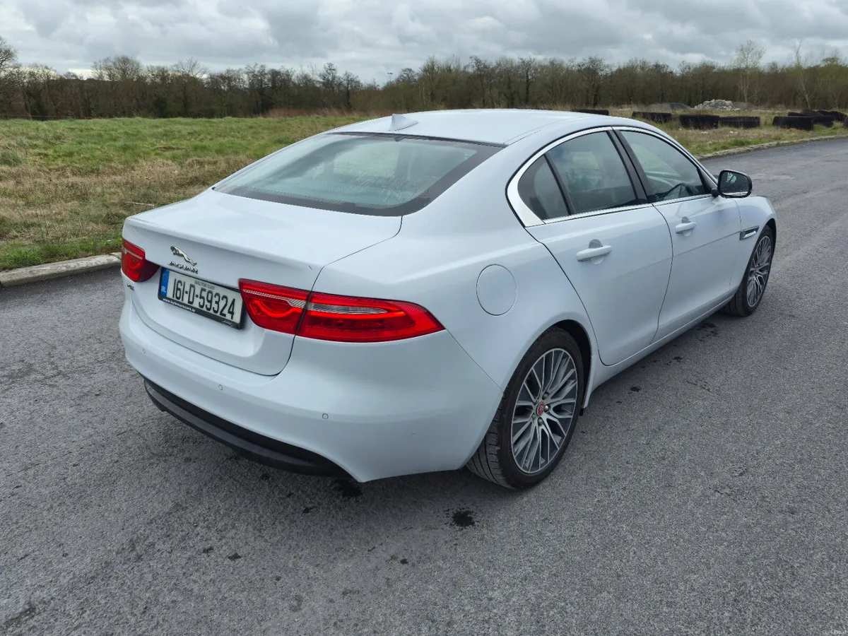 2016 Jaguar XE Prestige 2.0d 163hp Manual - Image 4
