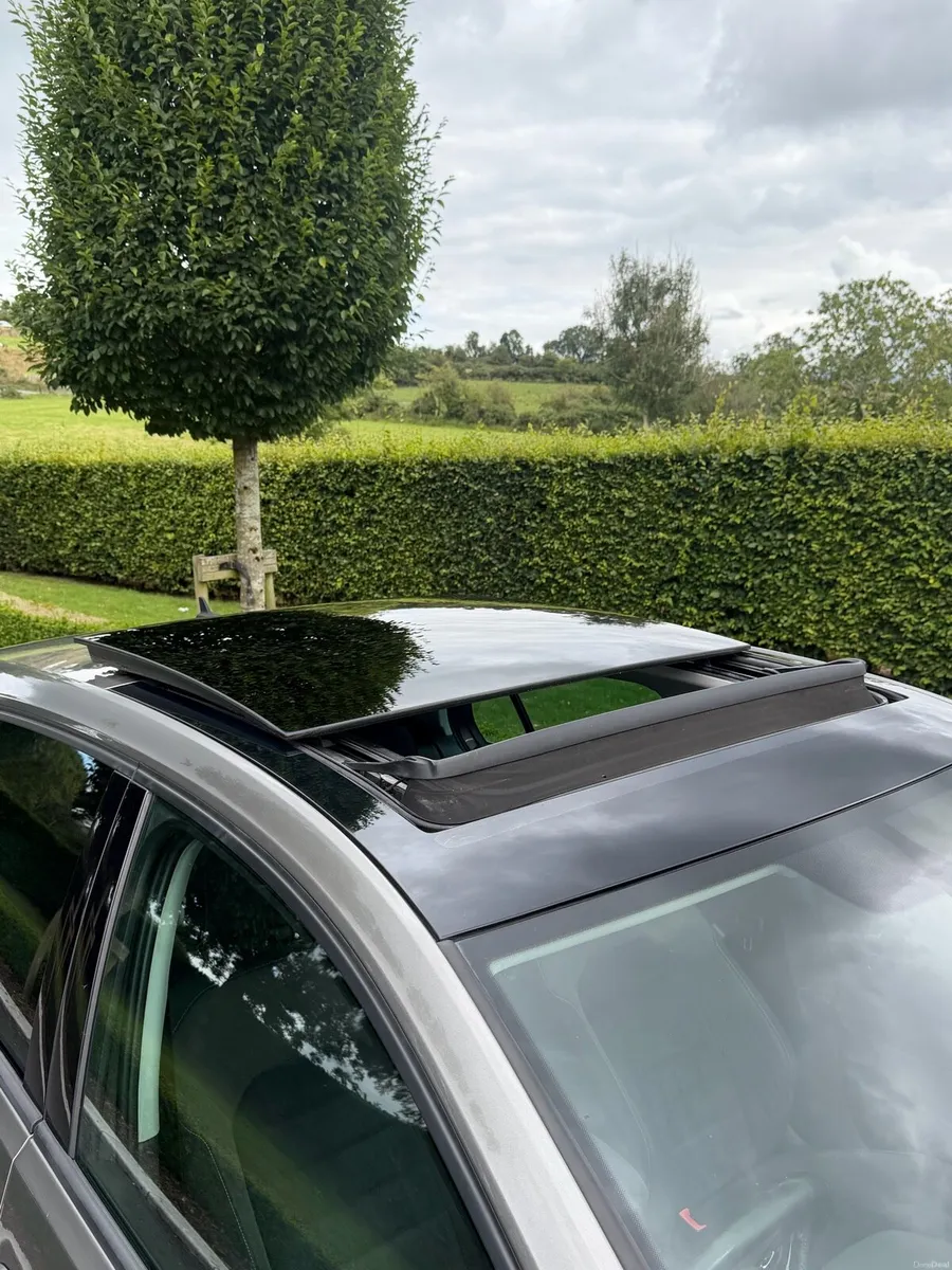 162 GOLF GT 1.6 PANROOF*WILL COME ON SOUTHERN REG* - Image 5