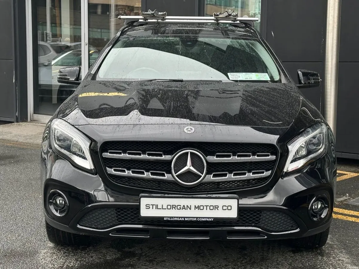 Mercedes-Benz GLA GLA 180 AMG Line Night Edition A - Image 2