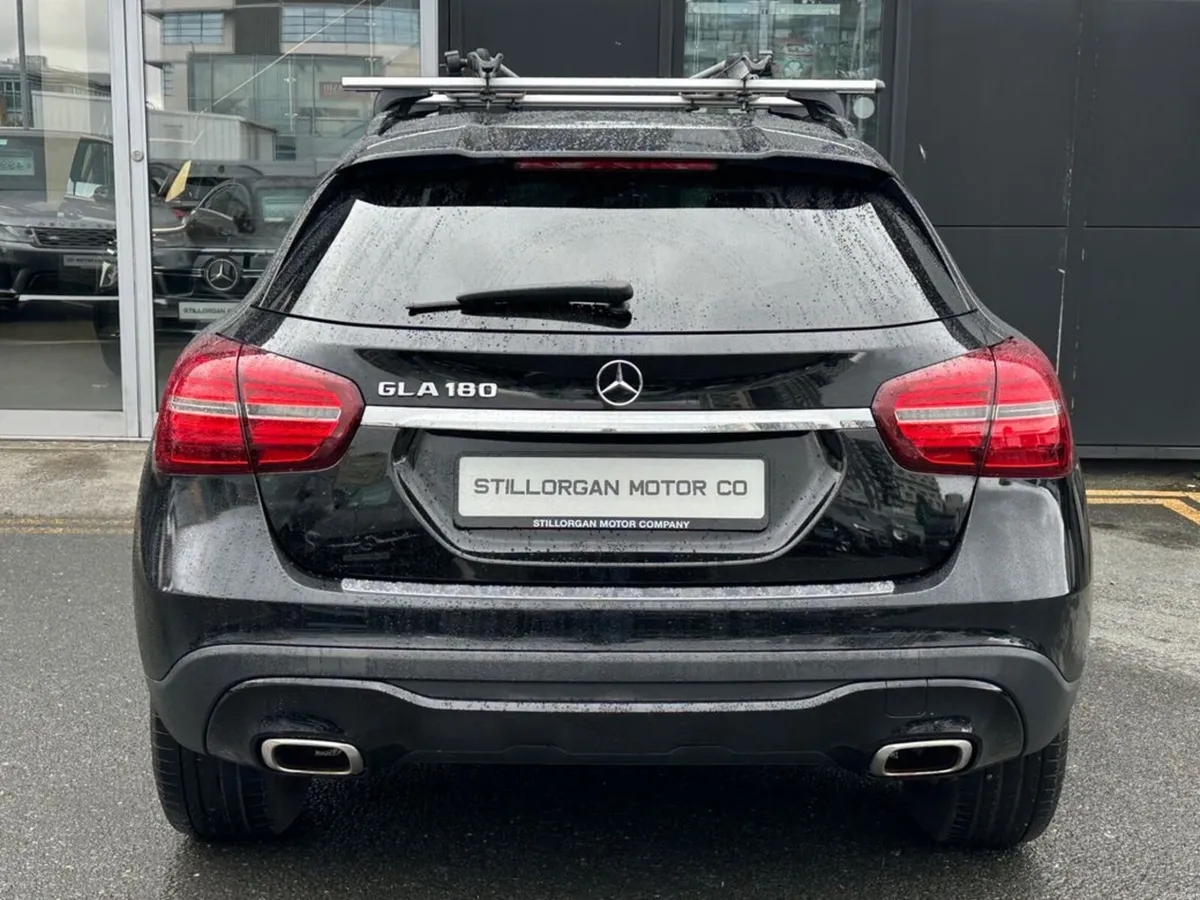 Mercedes-Benz GLA GLA 180 AMG Line Night Edition A - Image 3