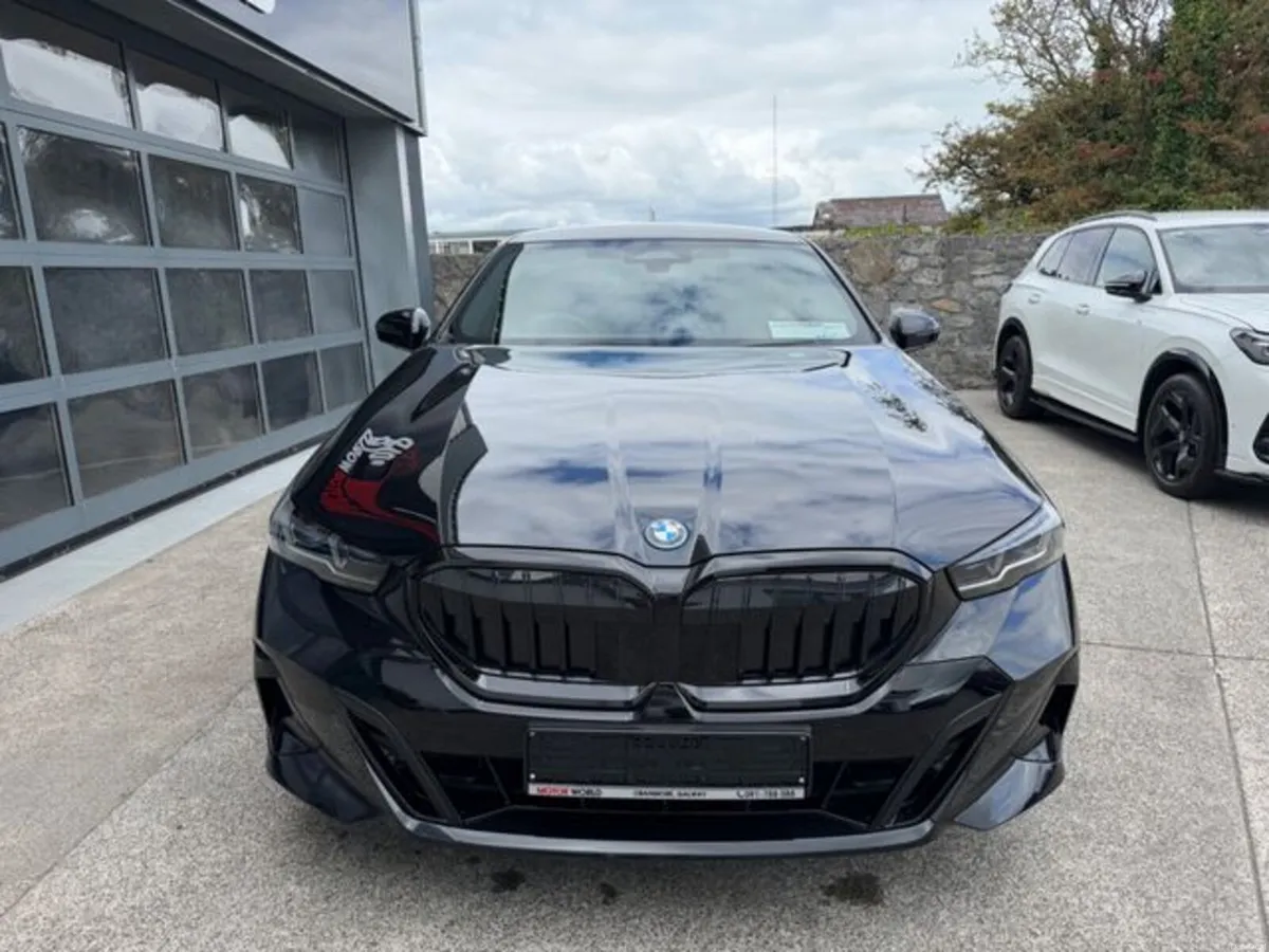 BMW 5-Series M SPORT AUTO PRO COMFORT PLUS - Image 6