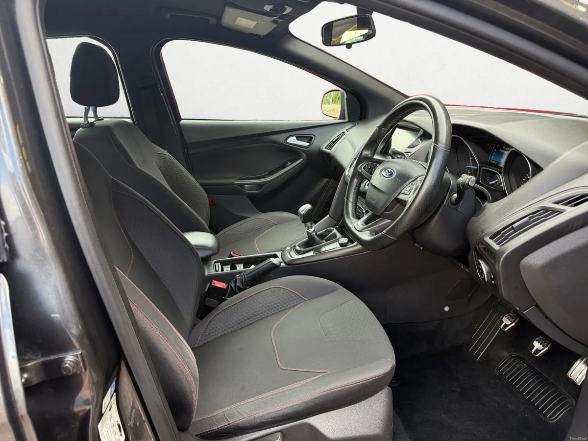 2017 Ford Focus 1.5 Tdci ST-LINE 120BHP - Image 5