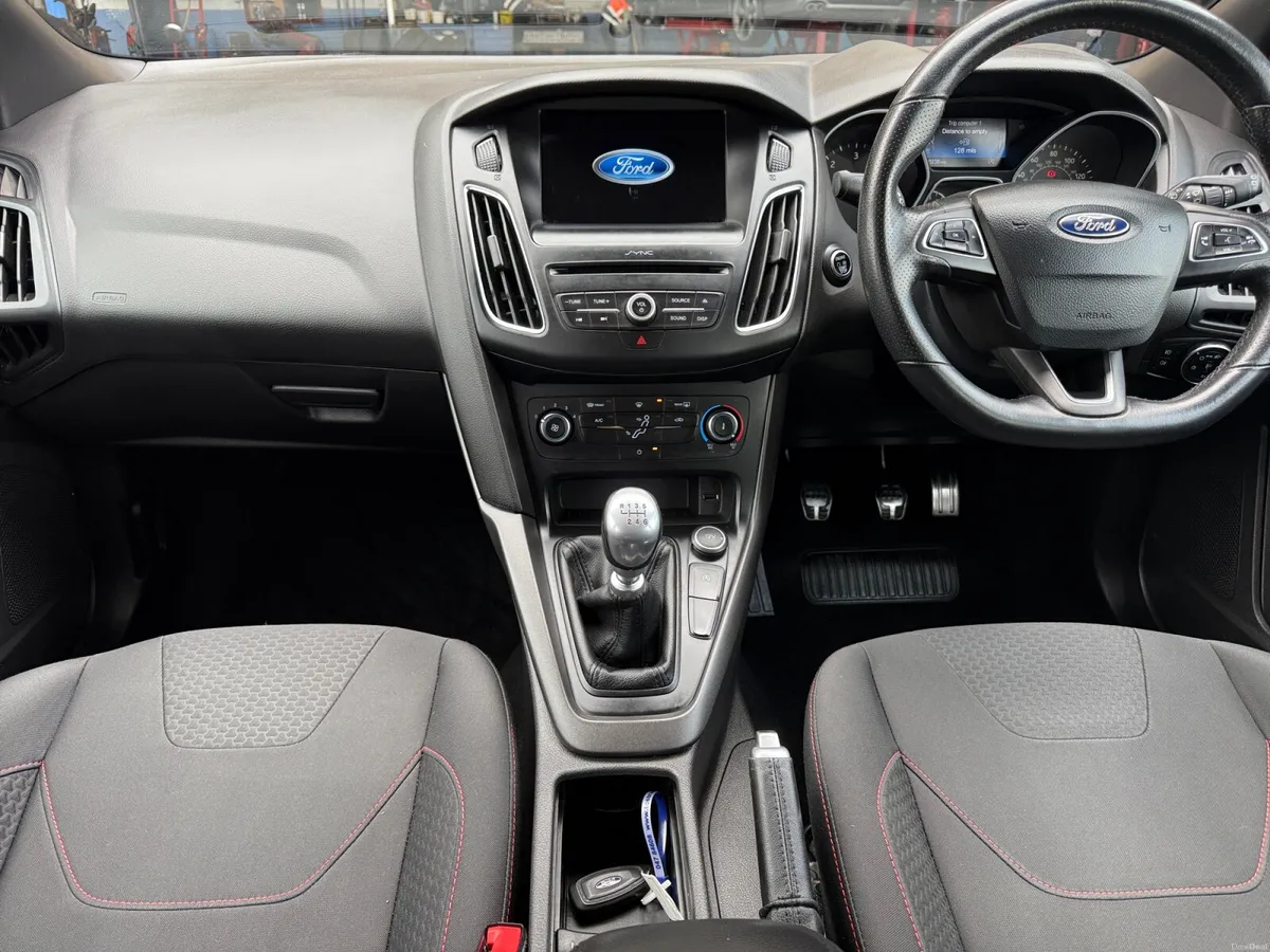 2017 Ford Focus 1.5 Tdci ST-LINE 120BHP - Image 6