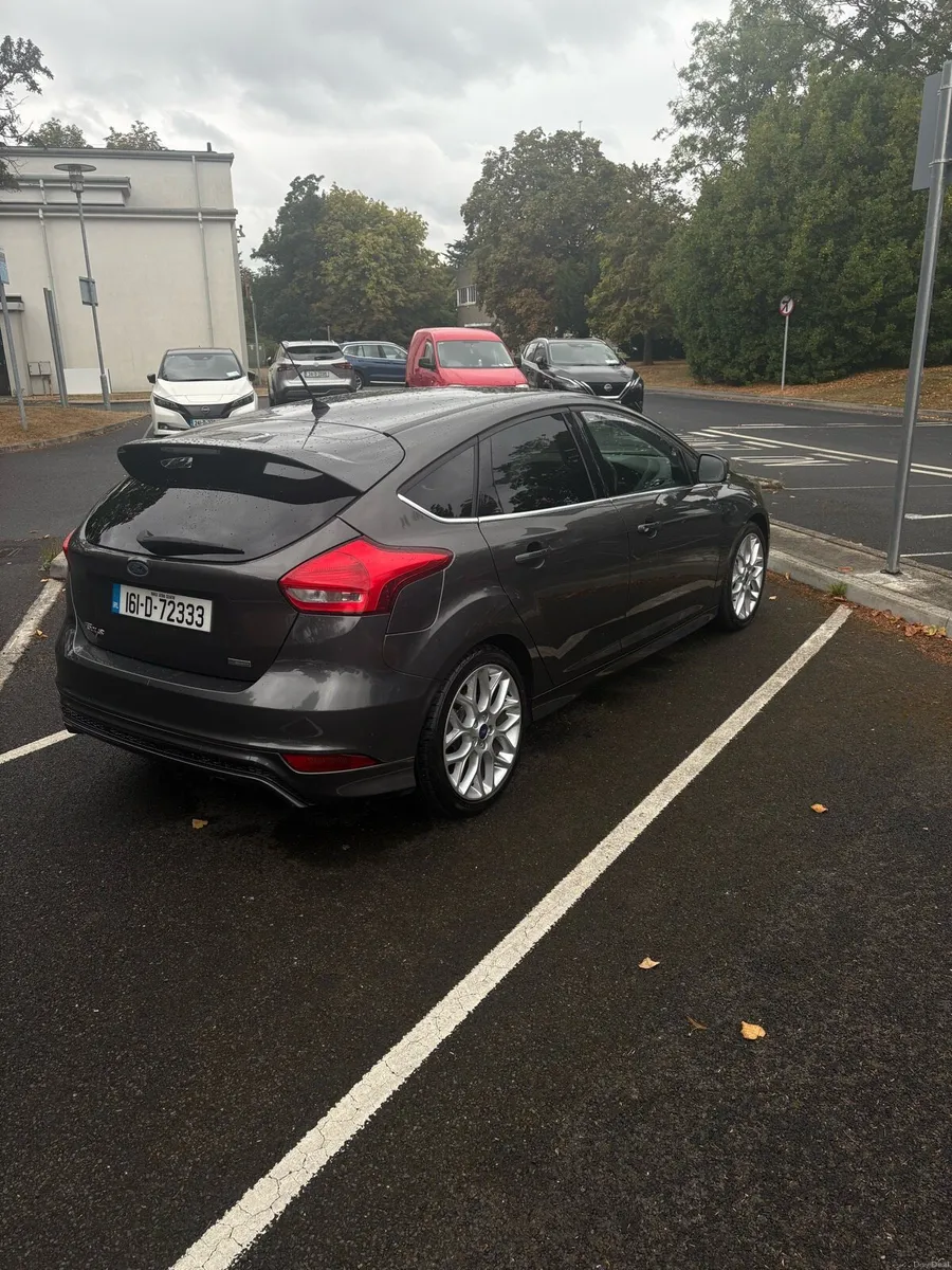 Ford Focus 1.0 Zetec S - Image 2