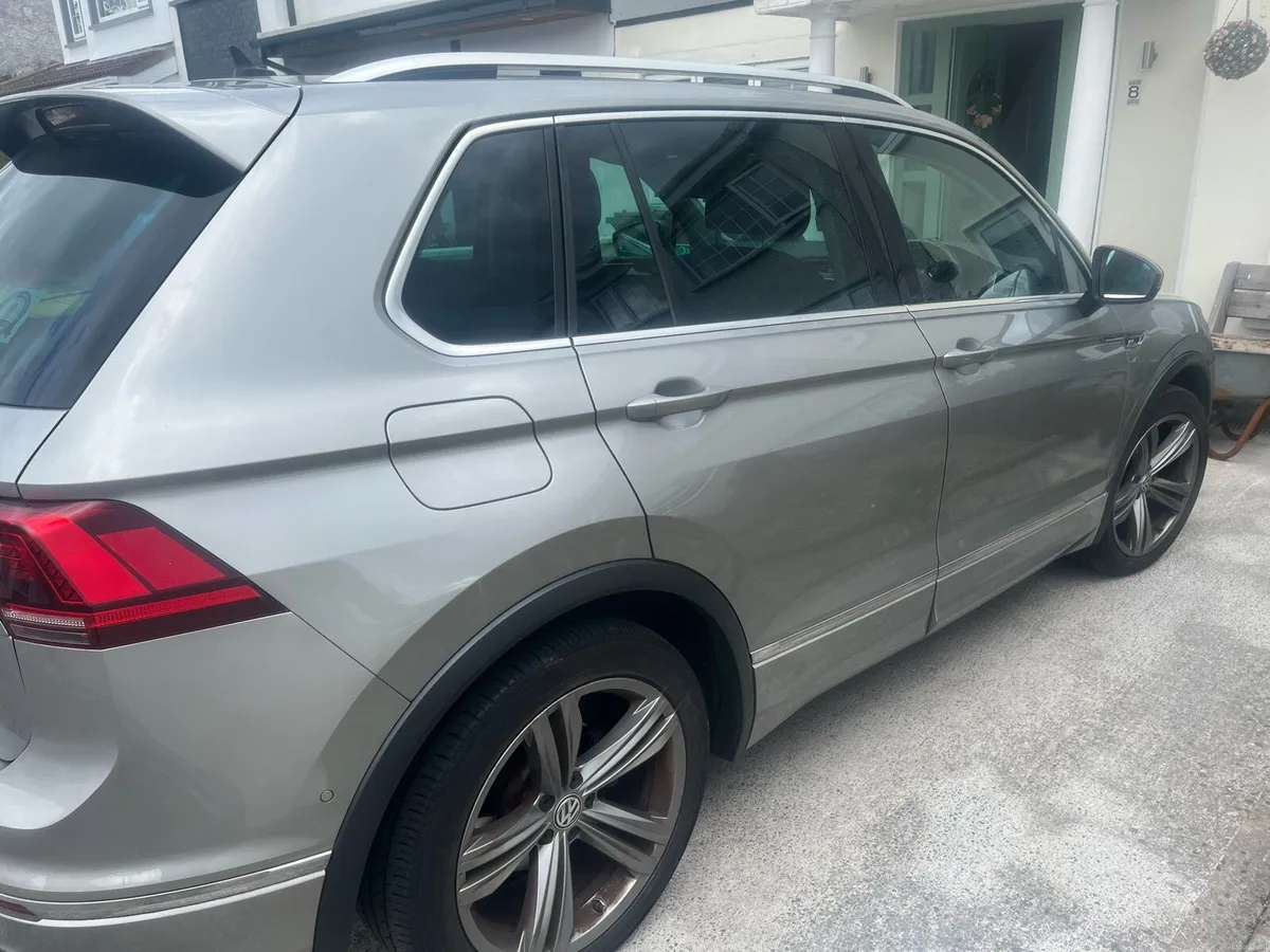 VW Tiguan R Line 2.0L Diesel *sunroof & high spec* - Image 2