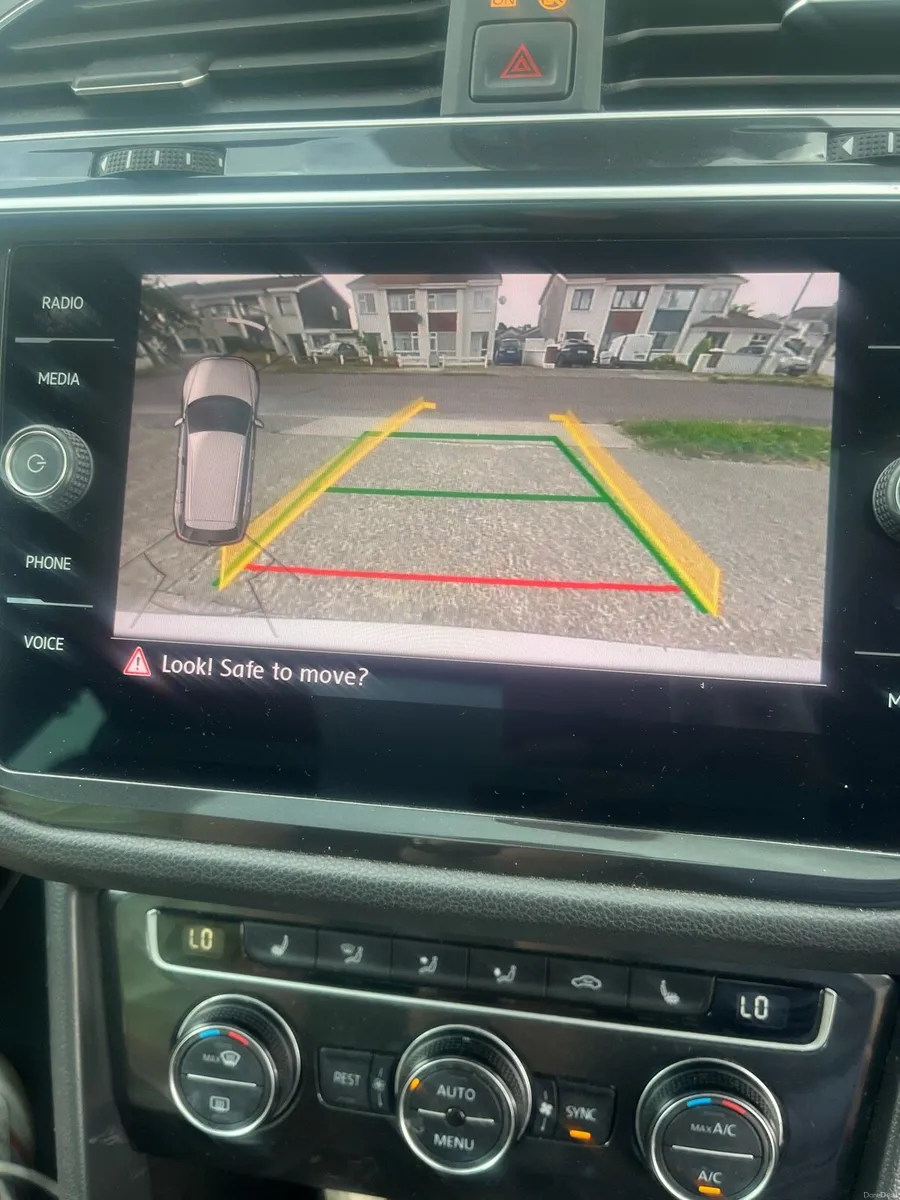 VW Tiguan R Line 2.0L Diesel *sunroof & high spec* - Image 6