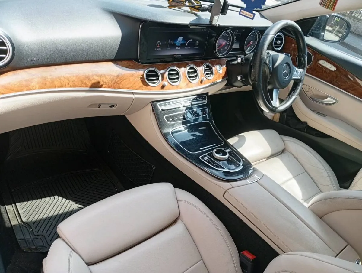 17 new model Mercedes e 220 - Image 4