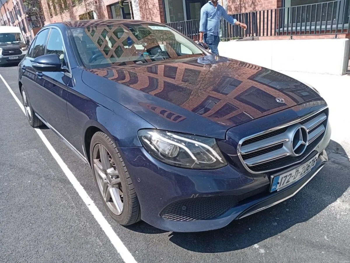 17 new model Mercedes e 220 - Image 6