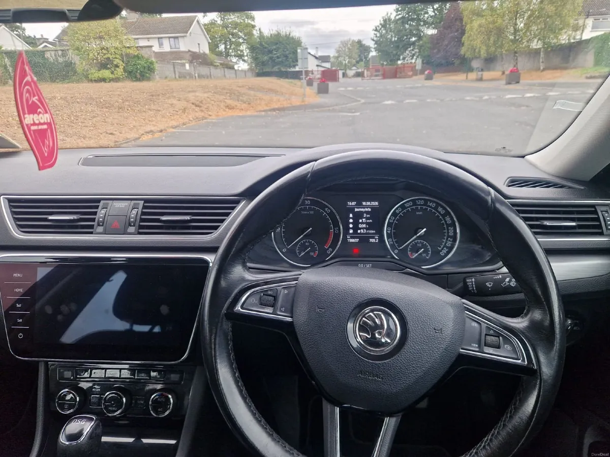 Skoda Superb 2019 - Image 4