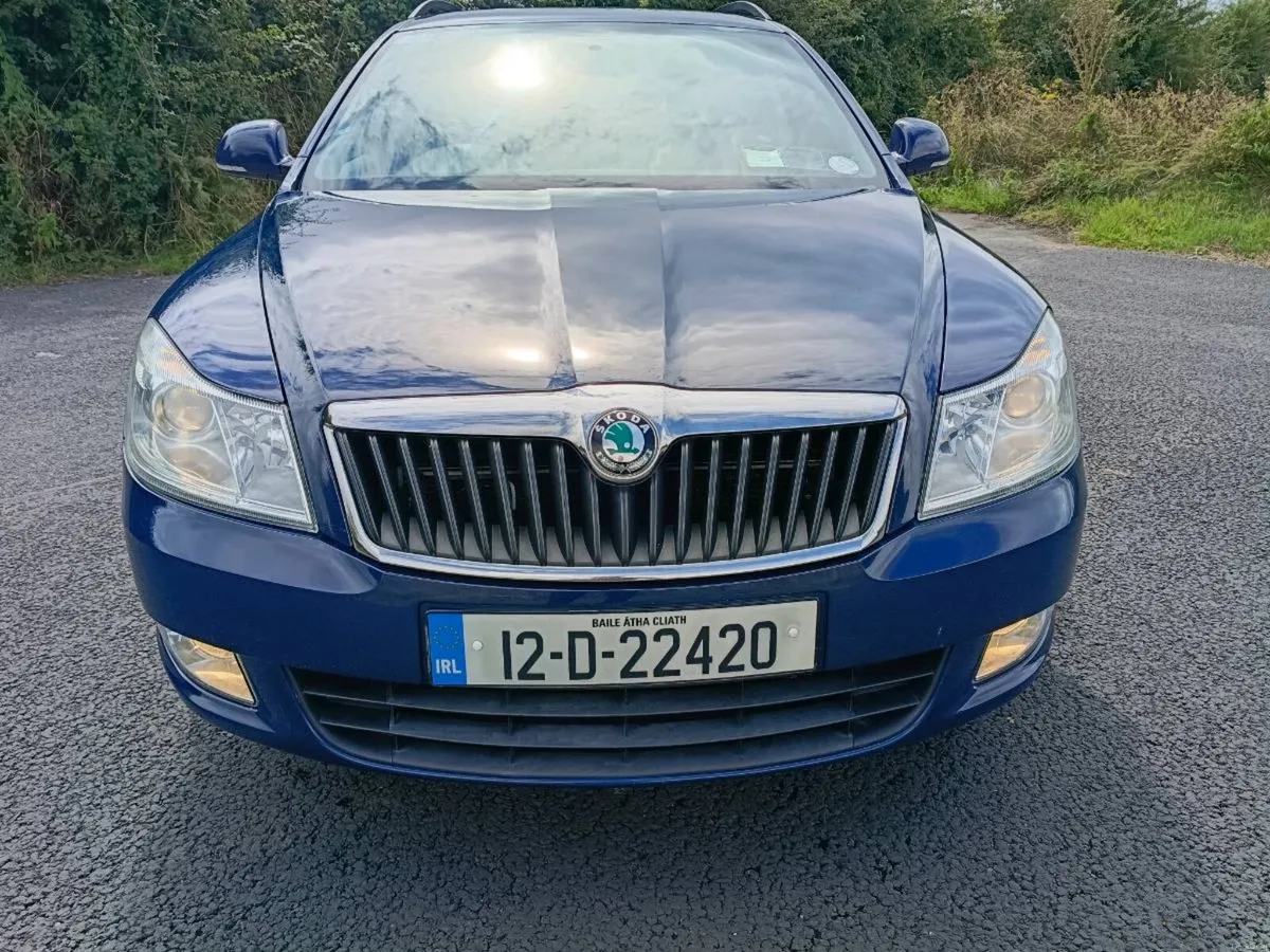 2012 Skoda Octivia Estate 1.6crdi - Image 2
