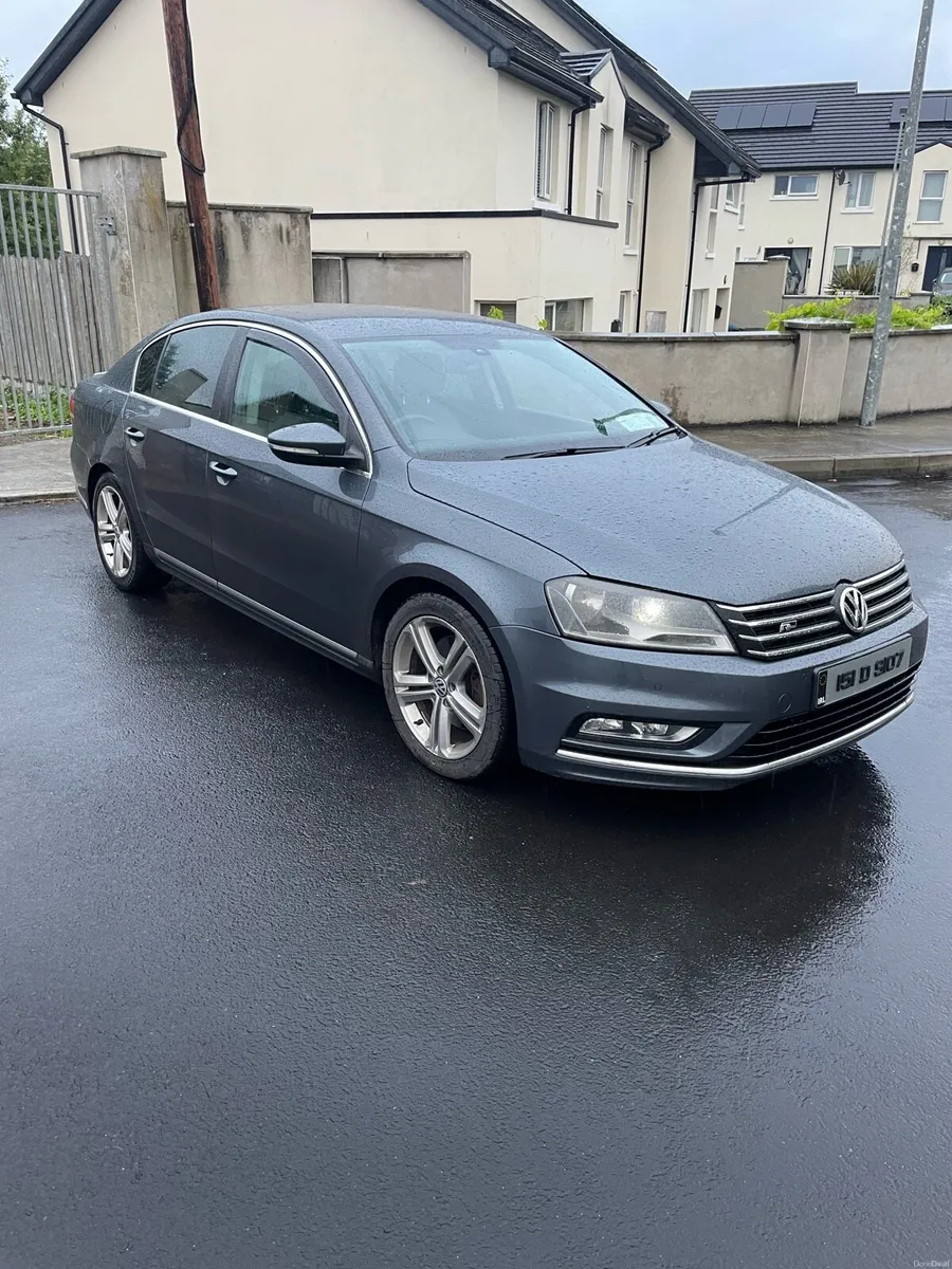 2015 Passat R Line - Image 2