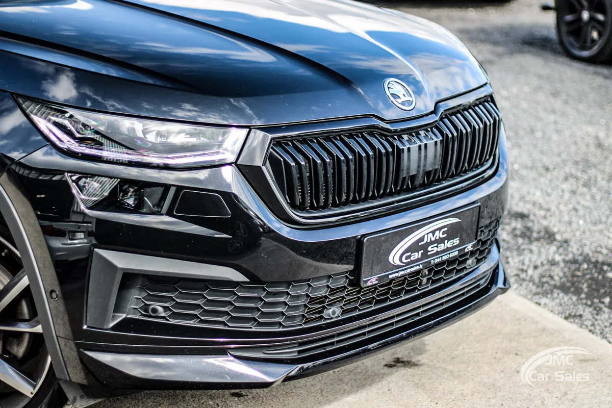 2023 SKODA KODIAQ SPORTLINE 7 SEATS - Image 3