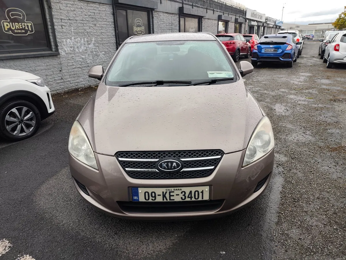 Kia Ceed 2009 - Image 2