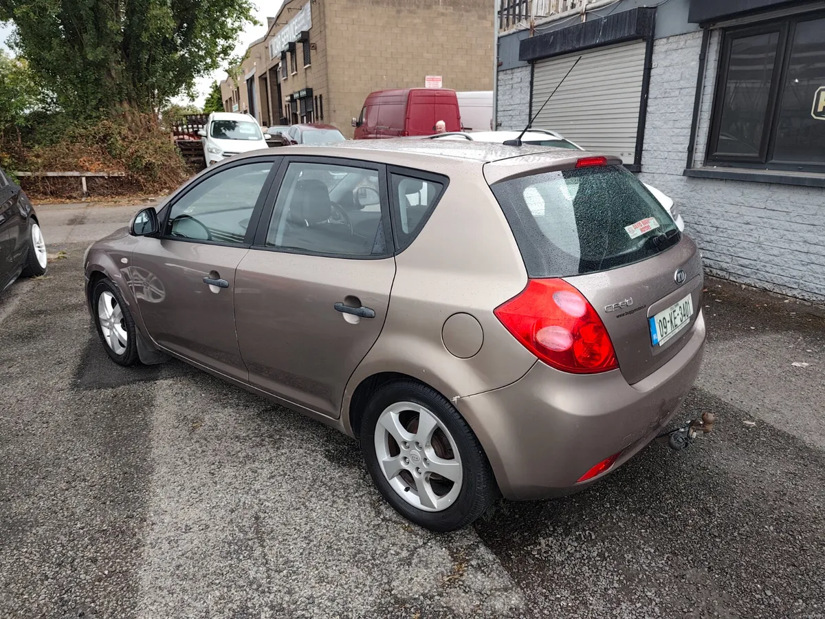 Kia Ceed 2009 - Image 6