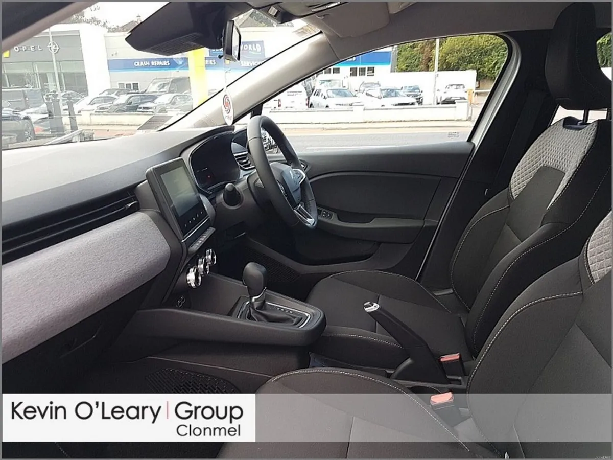 Renault Clio Evolution E-TECH Hybrid 145 Auto - Image 4