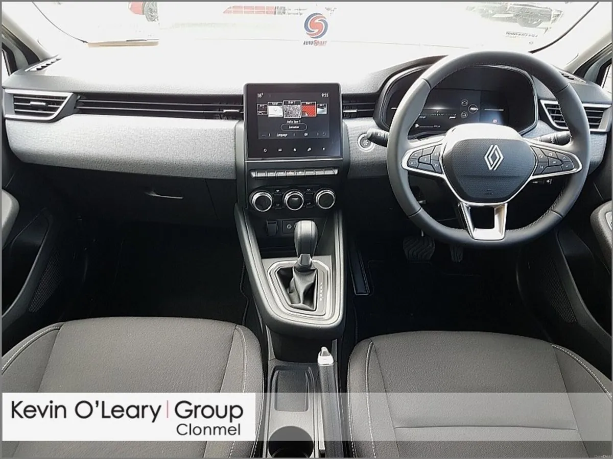 Renault Clio Evolution E-TECH Hybrid 145 Auto - Image 2