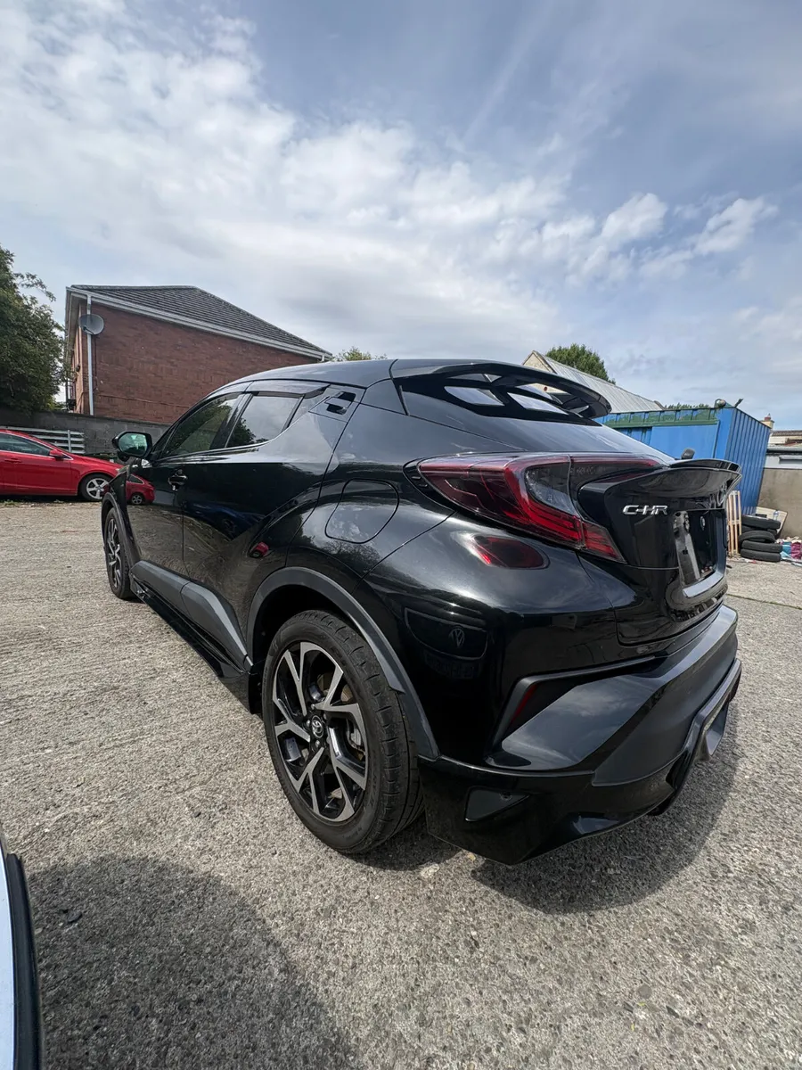 Toyota C-HR 2017- 1.8l hybrid - Image 5