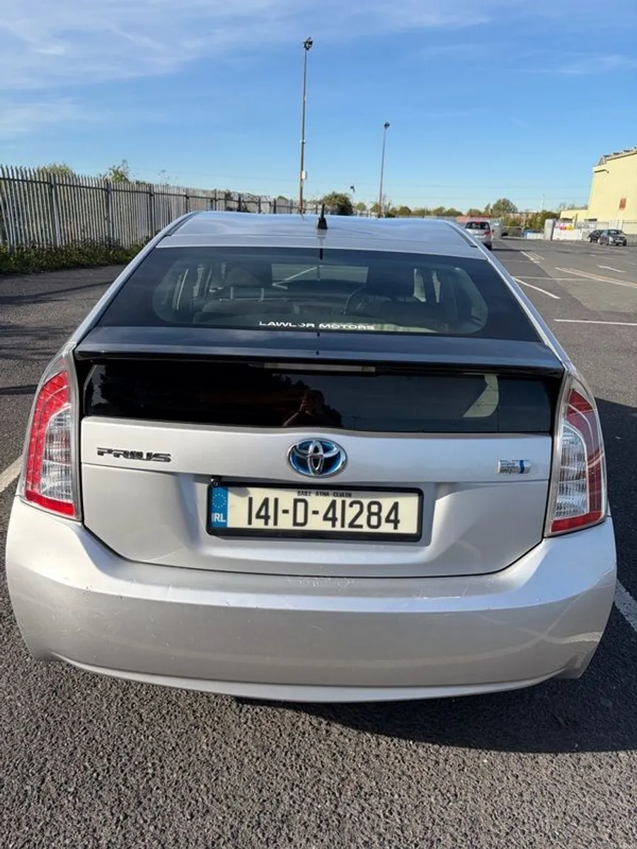 2014 Toyota Prius - Image 2