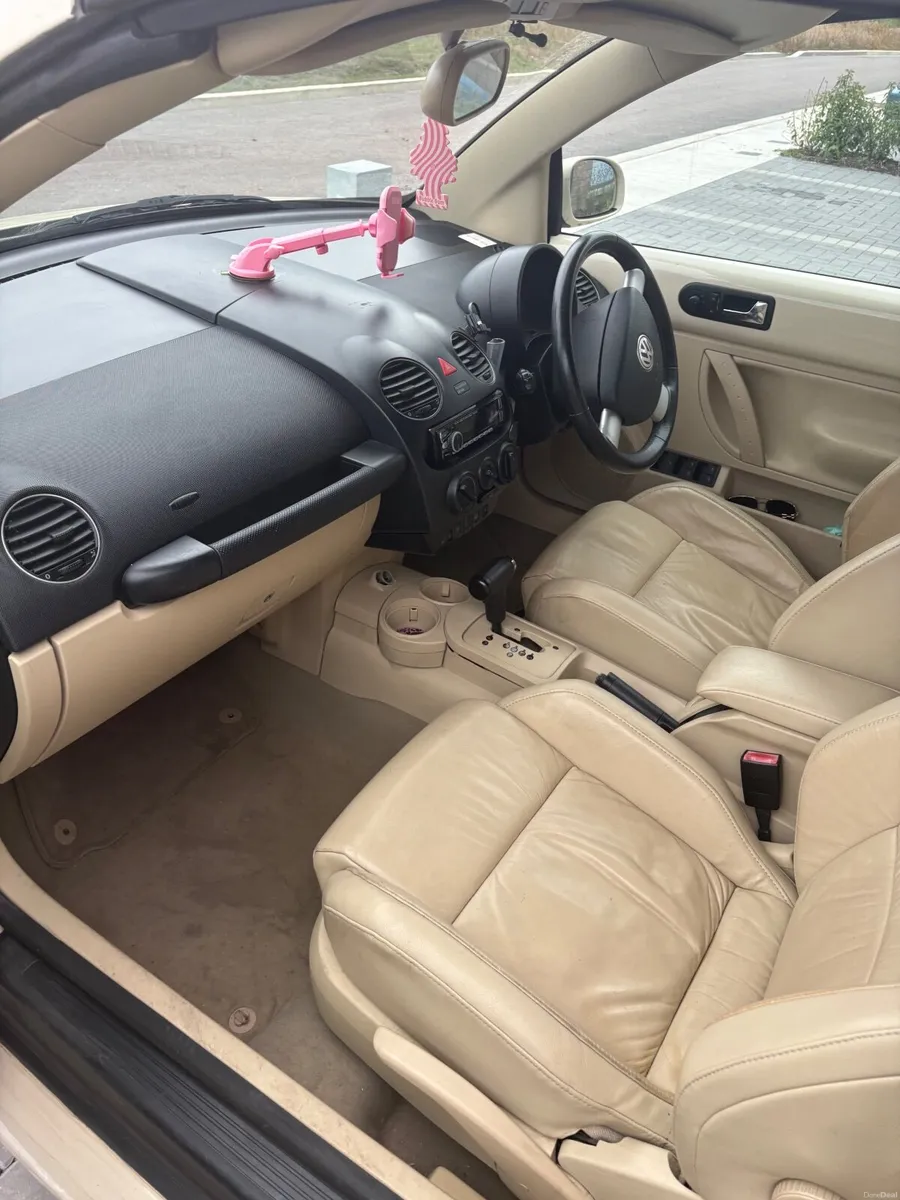 Volkswagen Beetle Convertible 2007 Automatic - Image 6