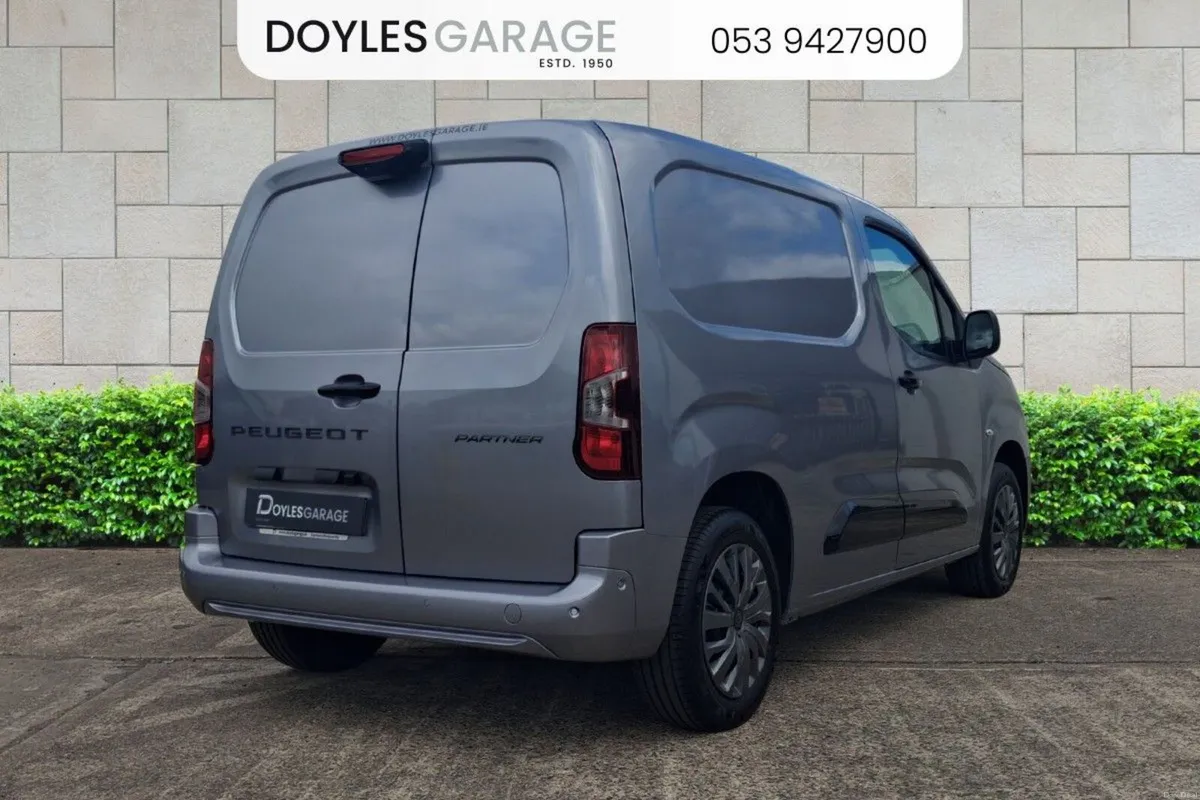 Peugeot Partner Professional Premium 1.5 Blue HDi - Image 4