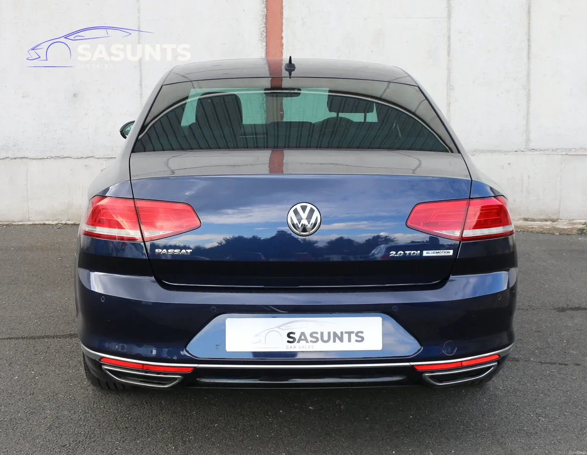 VOLKSWAGEN PASSAT R-LINE BLUEMOTION - Image 6