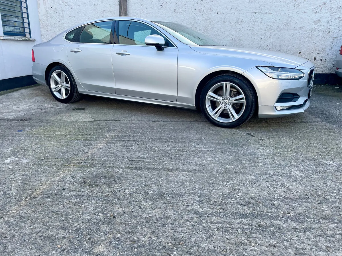 Volvo S90 2.0 D4 Diesel Momentum 190 BHP Auto,2020 - Image 2