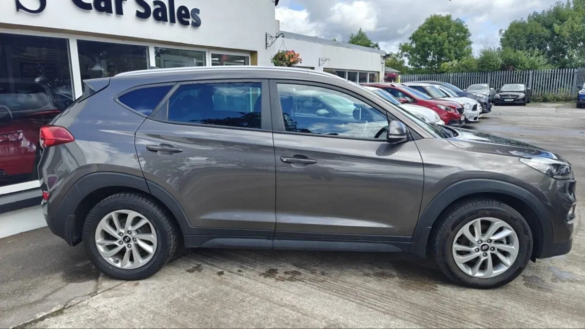 Hyundai Tucson 1.7D Executive 2WD - Image 6