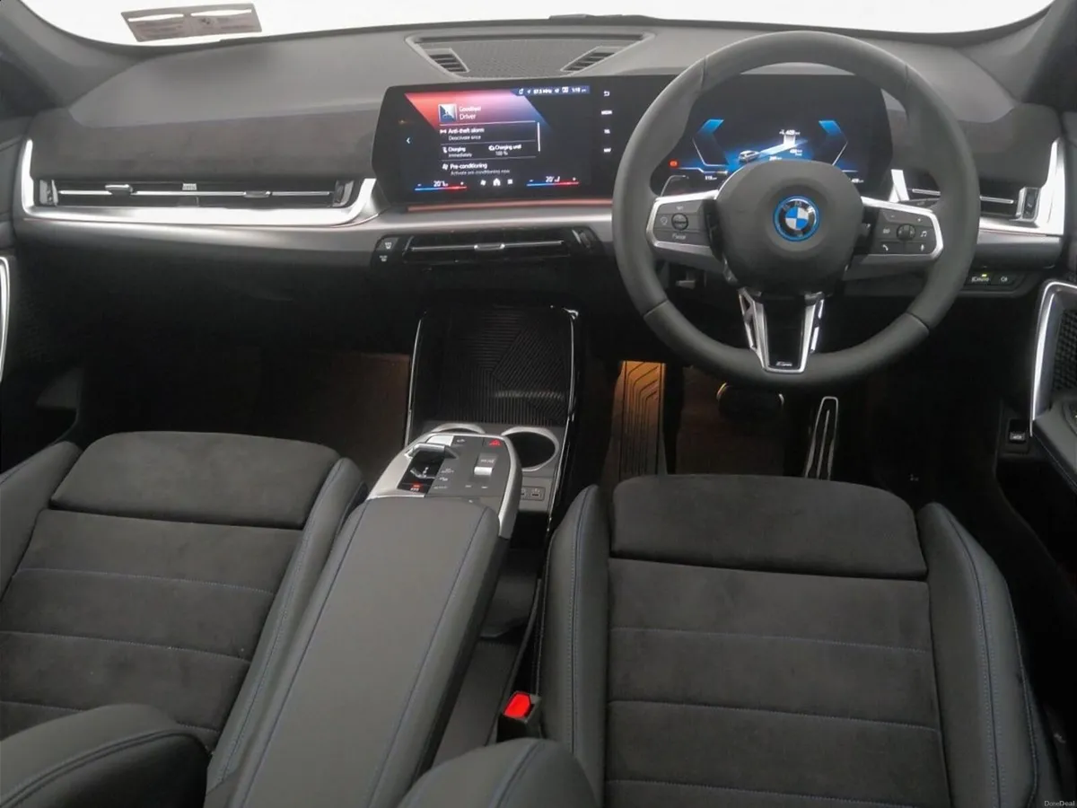 BMW iX1 eDrive20 M Sport - Image 4