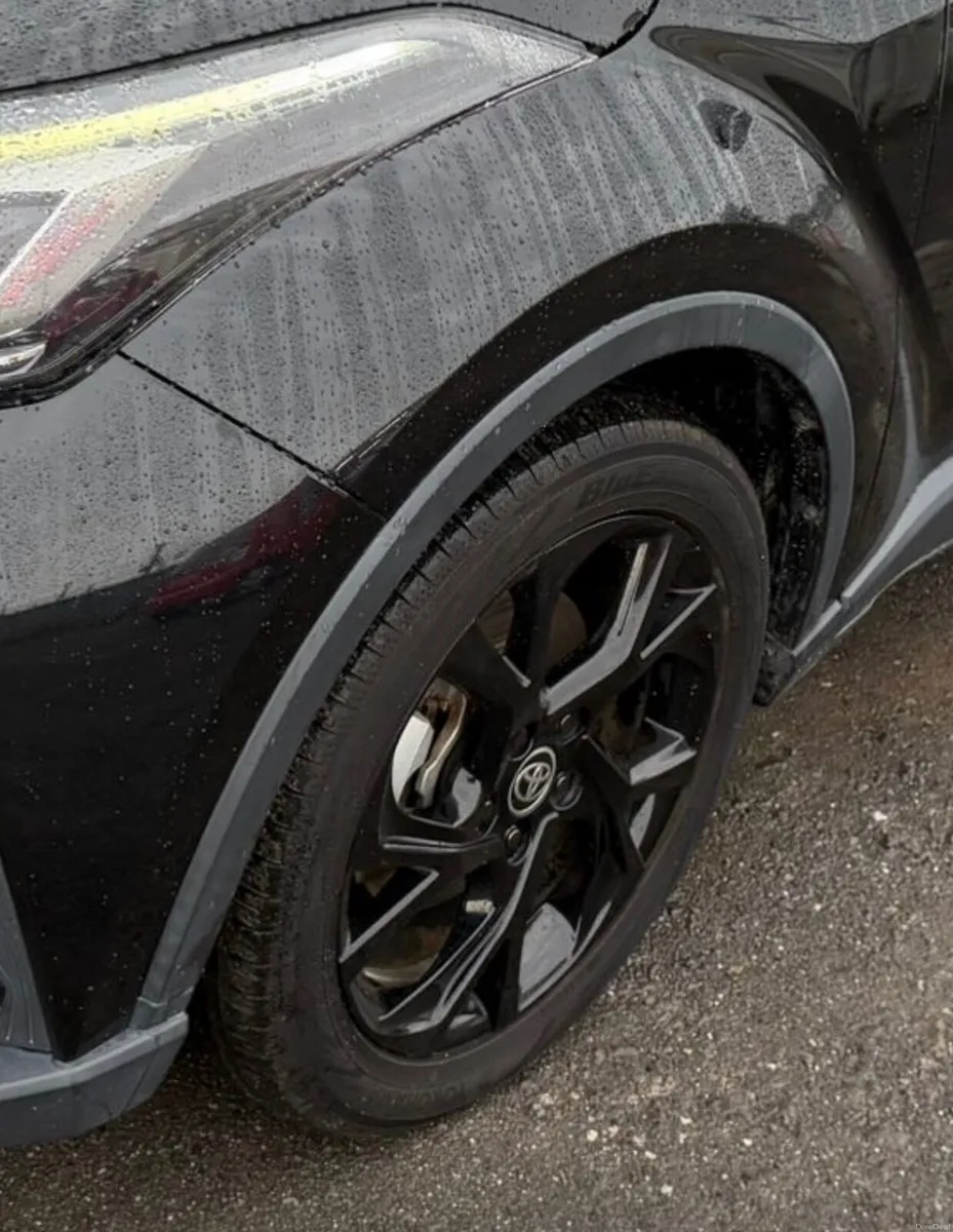 202 Toyota C-HR 1.8 Hybrid G Mode Nero High Specs - Image 5