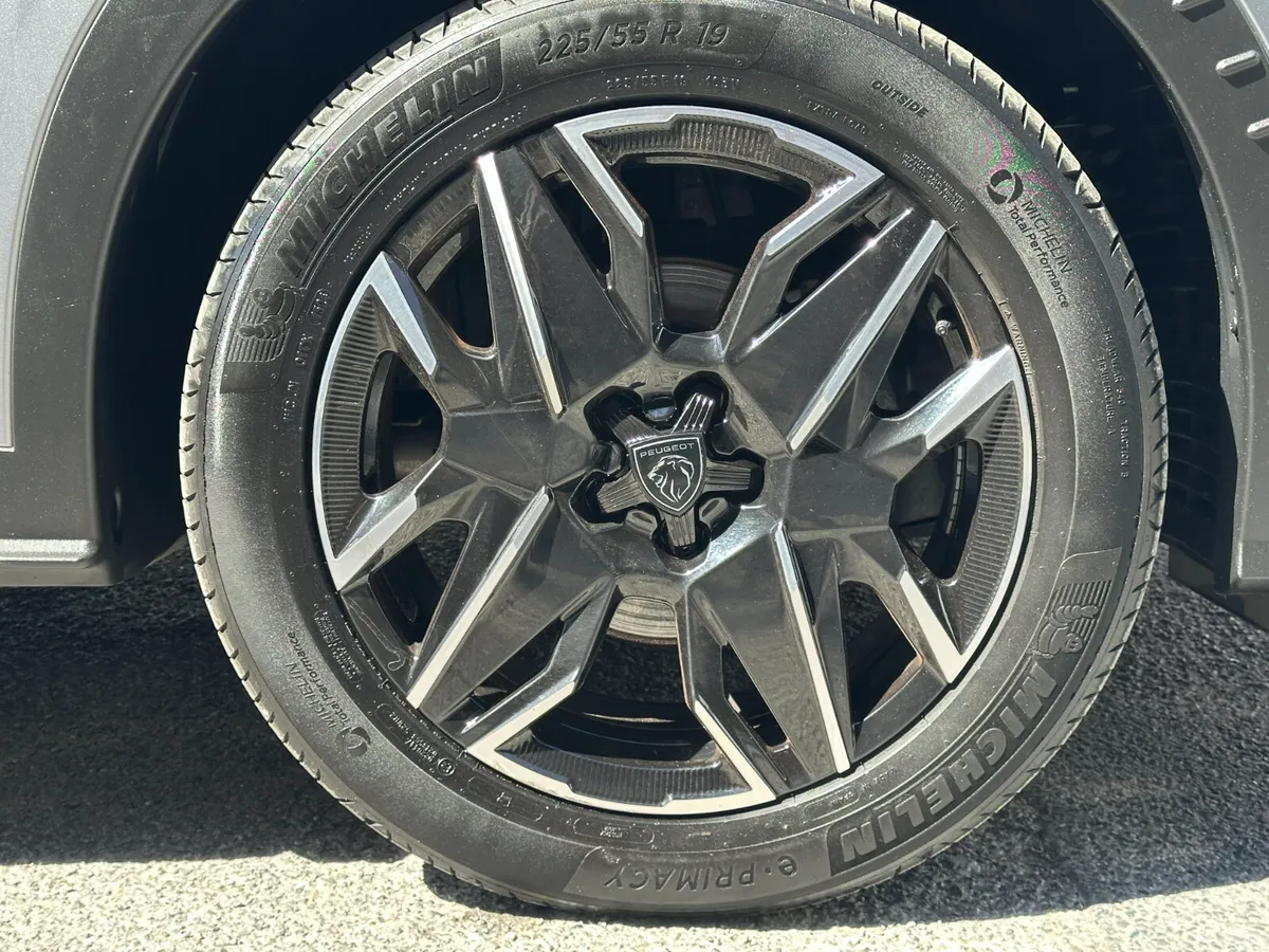 Peugeot 3008 1.2 Hybrid  Allure - Image 4