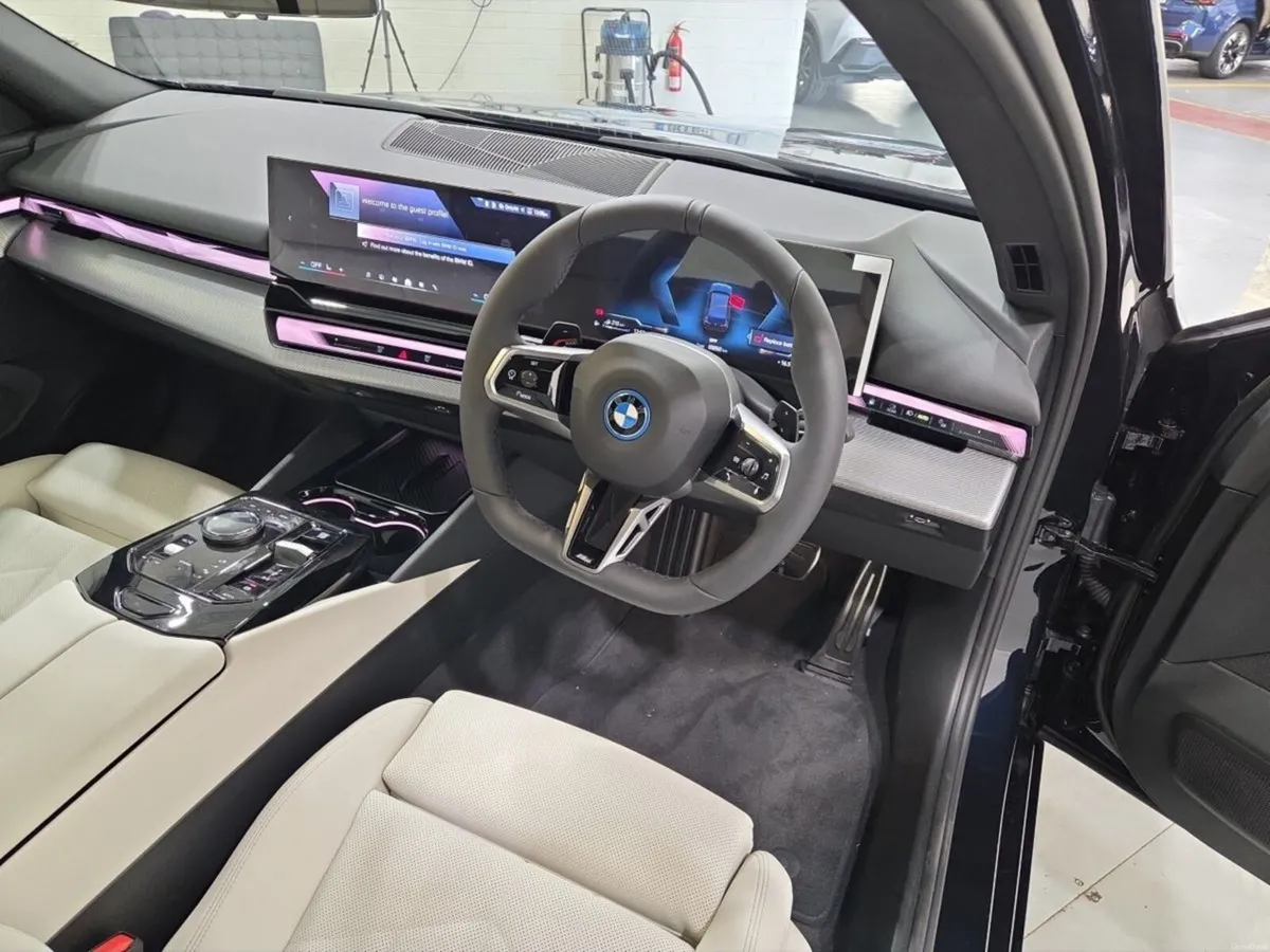 BMW 5-Series 530e - Image 6