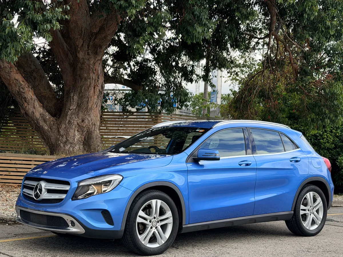 2016 Mercedes-Benz GLA 180..LOW MIILES..BLUETOOTH - Image 2