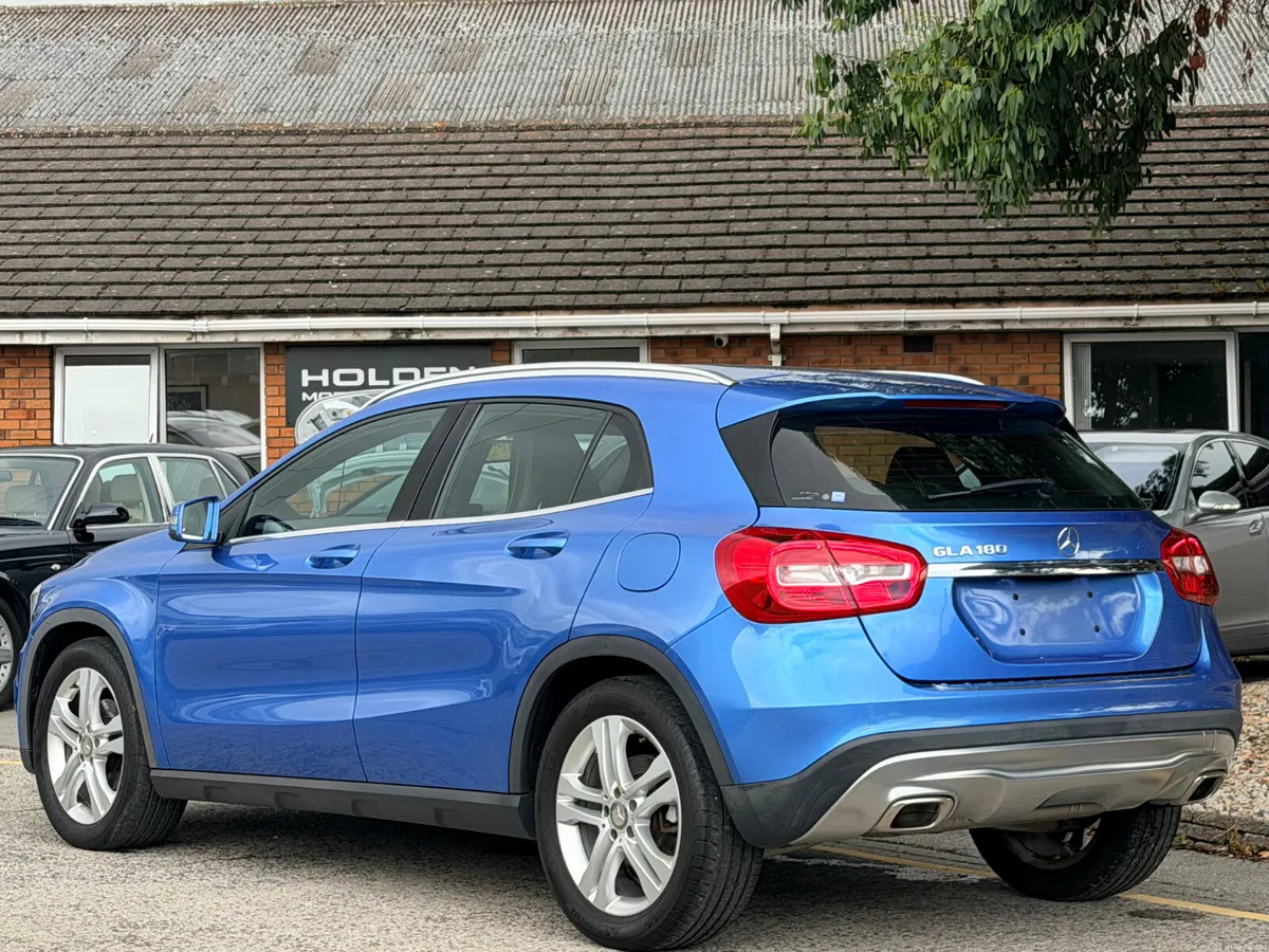 2016 Mercedes-Benz GLA 180..LOW MIILES..BLUETOOTH - Image 4