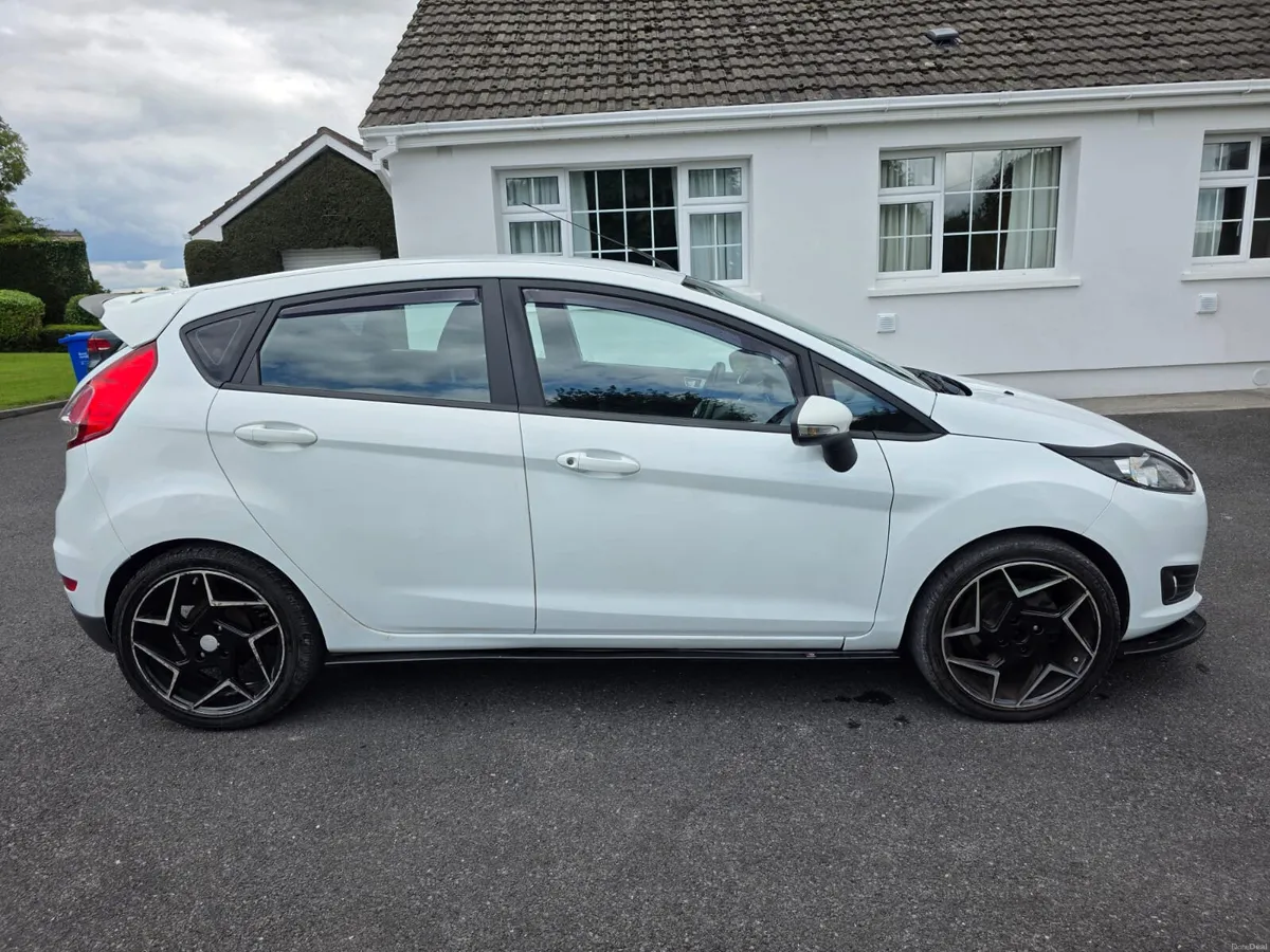FORD FIESTA 1.25 ZETEC... - Image 2