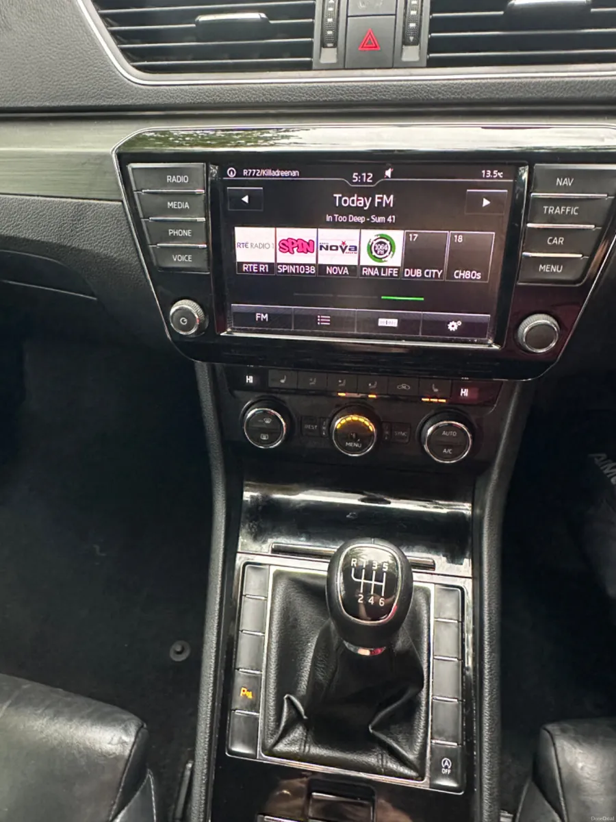 Skoda Superb 2015 - Image 6