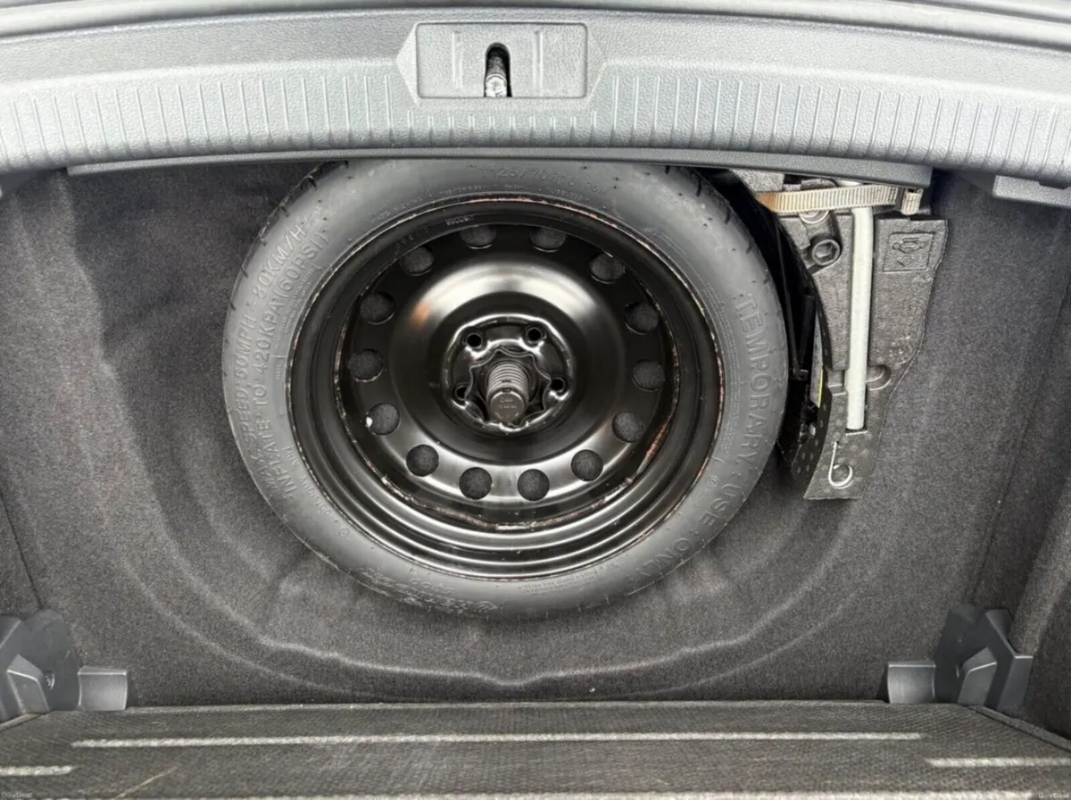 2017 VOLKSWAGEN GOLF 1.6 TDI - Image 4