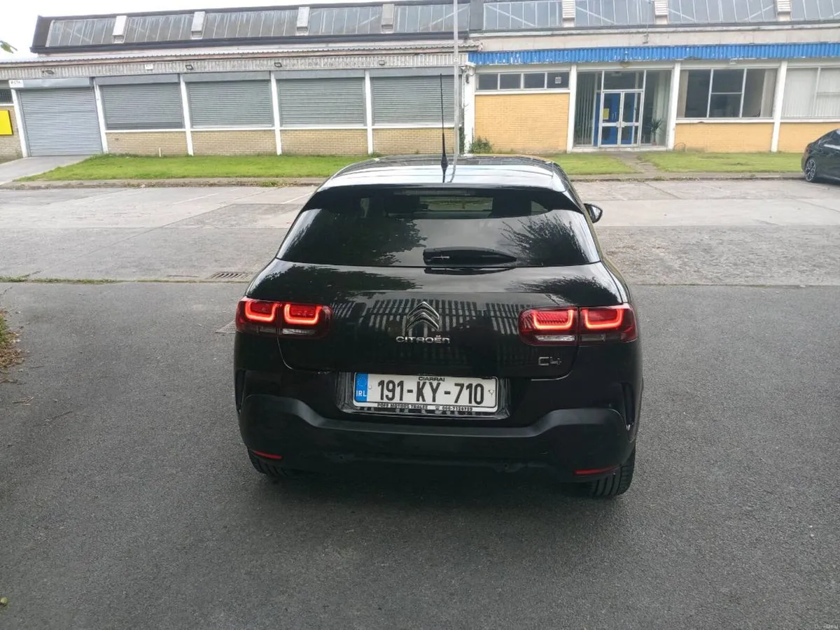 19 Citroën C4 Cactus 1.2 Pet  3 months warranty - Image 6