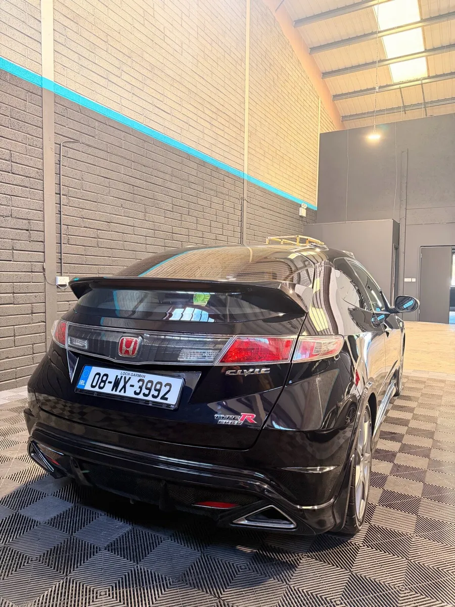 Honda civic Type R - Image 3