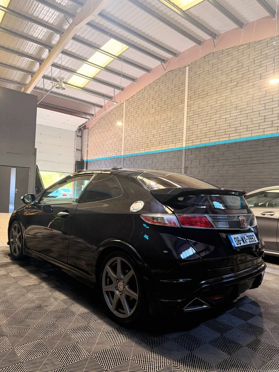 Honda civic Type R - Image 4
