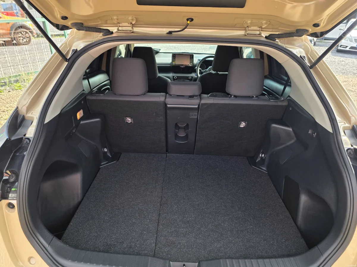 Toyota Yaris Cross 2022 - Image 6